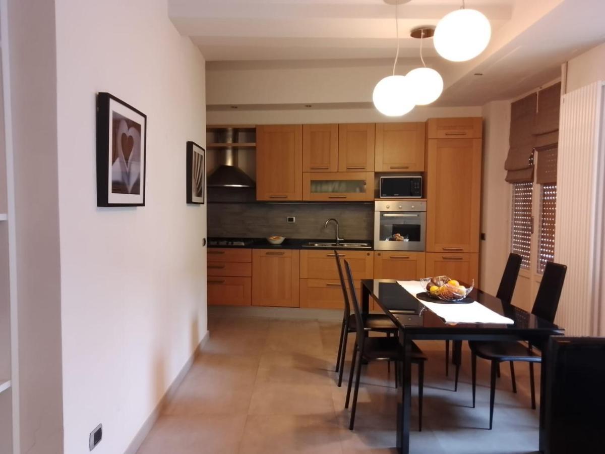 Lovely Modern Apartment フィレンツェ エクステリア 写真