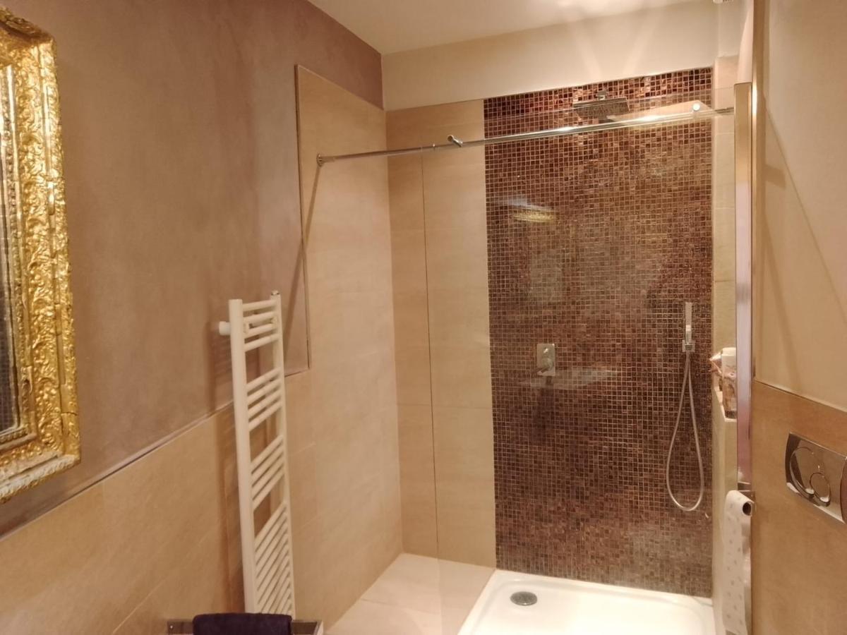 Lovely Modern Apartment フィレンツェ エクステリア 写真
